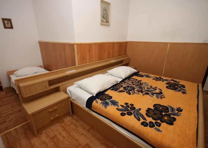 858a Apartament